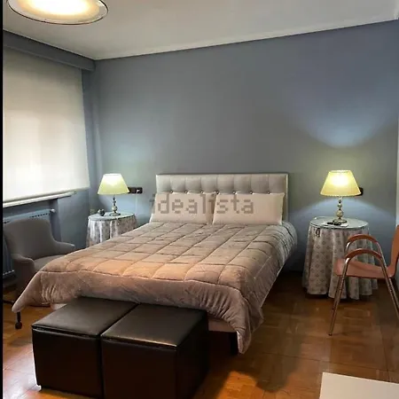 Junto Plaza Mayor. Habitaciones * Salamanca